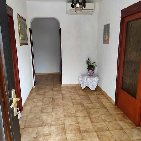 شقة Haus Apartman Roberta لابين